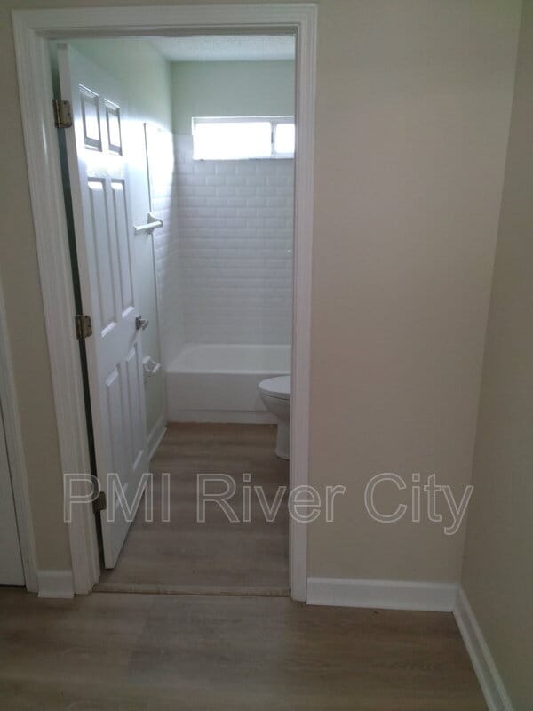 Building Photo - 502 Tidal Wave Ln