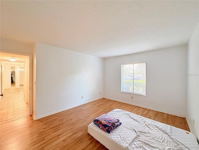 Building Photo - 8213 Sun Spring Cir