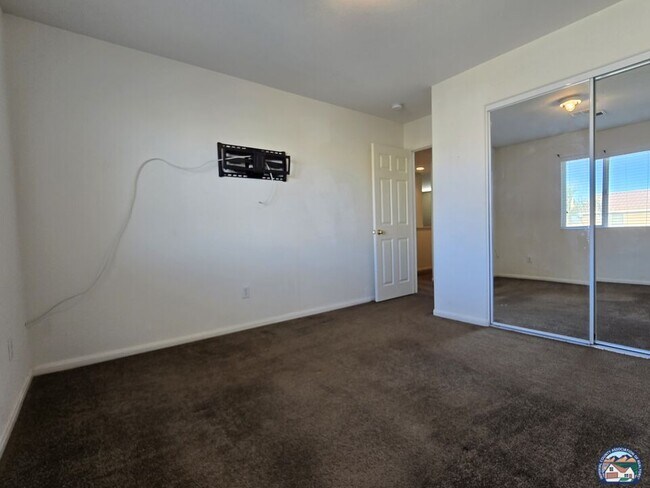 Building Photo - 1874 Farmer Dr