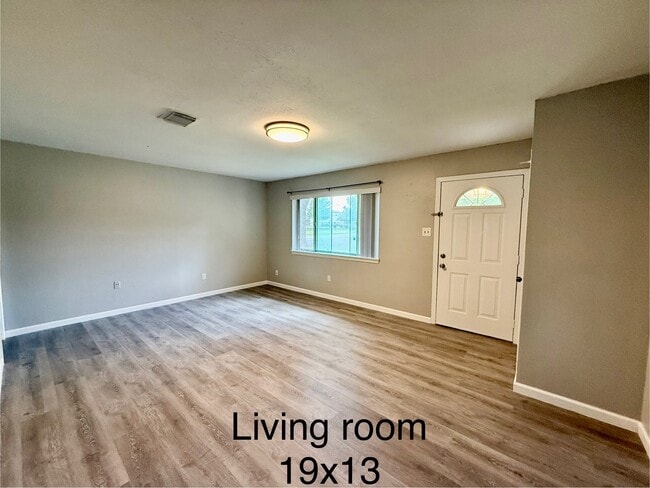 Building Photo - 2309 Peach Ct