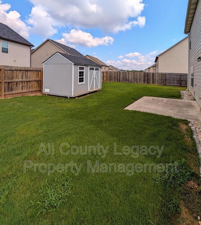 Building Photo - 1313 Brookstone Lake Dr