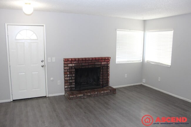 Building Photo - 4609 Baybrook Way