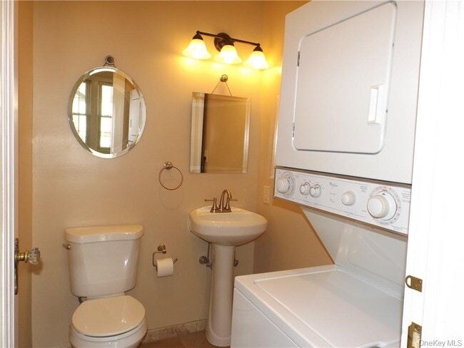 Building Photo - 148 Fremont St