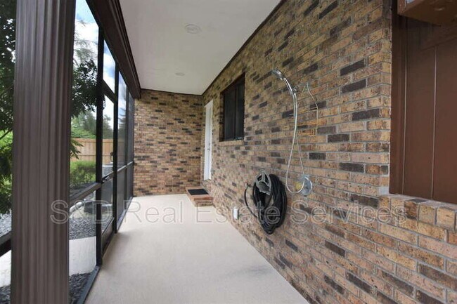 Building Photo - 4745 Highlands Pl Cir