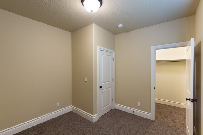 Building Photo - 436 10th NW St