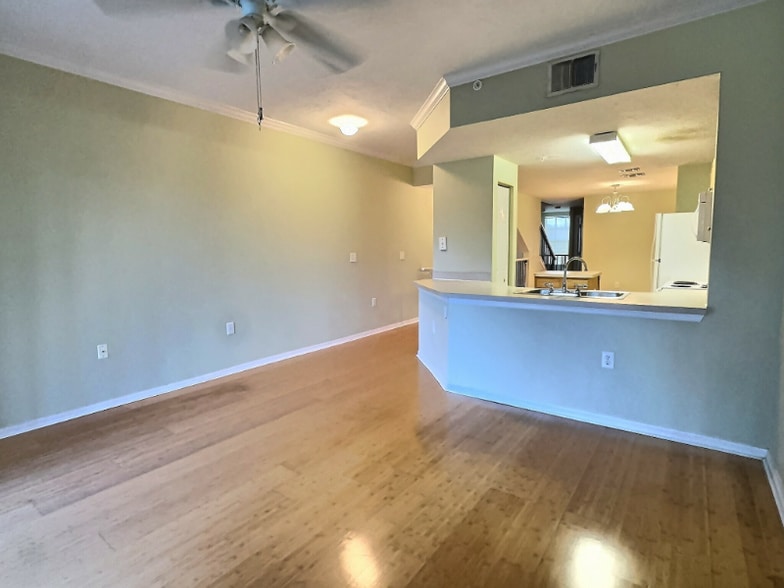 Building Photo - 4751 Travini Cir