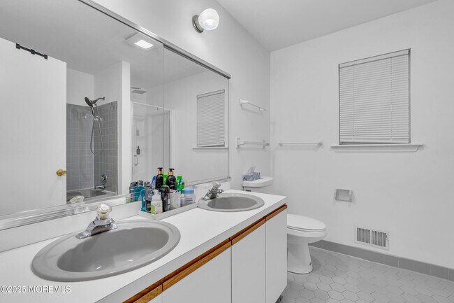 Building Photo - 109 Liberty Bell Rd