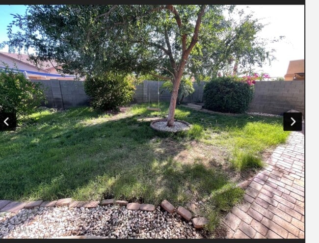 Building Photo - 16453 W Yucatan Dr