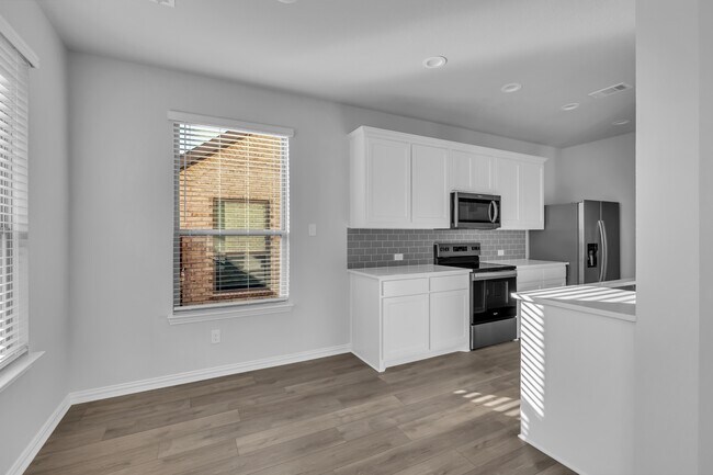 Building Photo - 6915 Yellow Hammer Wy