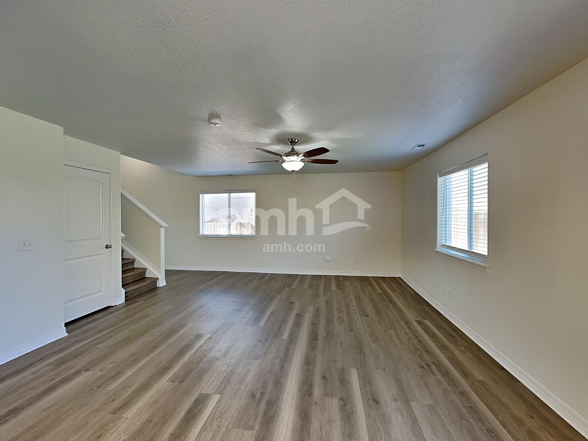 Building Photo - 9534 Sand Myrtle Dr