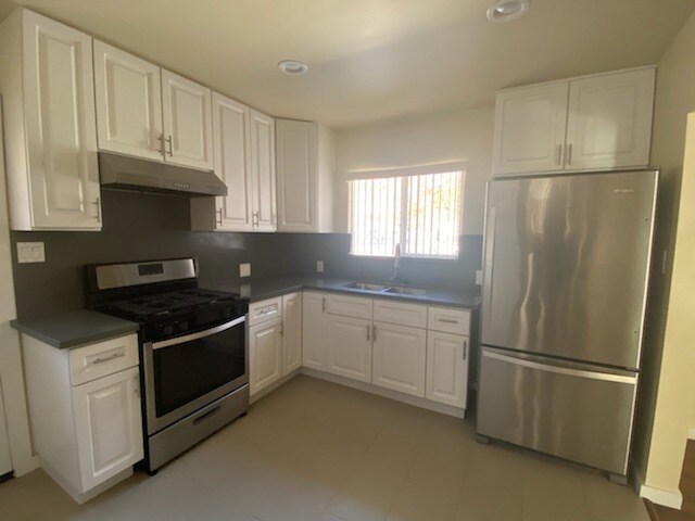 Building Photo - 13428 Friar St