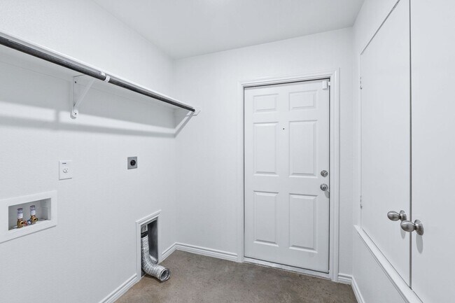 Building Photo - PM1-HH1803 Emma Naylor Ct