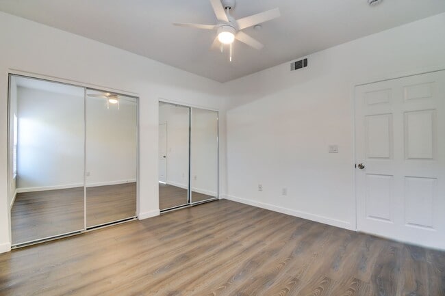 Building Photo - Beautiful 2 BR In Gated 89052 Community