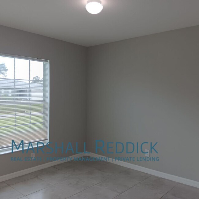 Building Photo - Beautiful Single Family