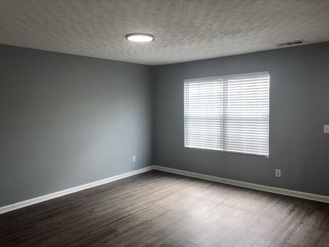 Building Photo - 7700 Bernardo Dr