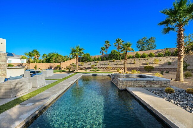 Building Photo - 74425 Zeppelin Dr