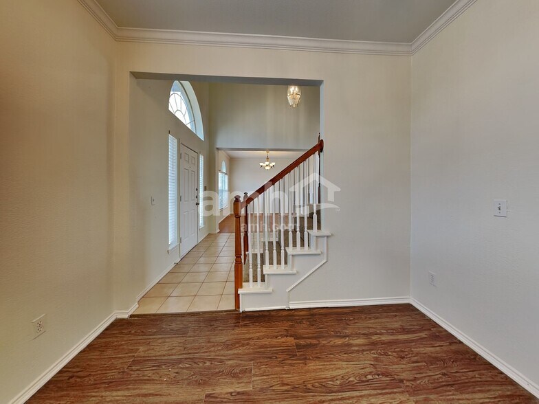 Building Photo - 4300 Brinker Ct