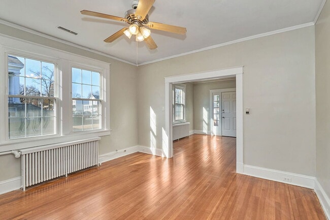 Building Photo - 2118 Fairfax Ave