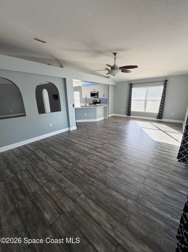 Building Photo - 1398 Mycroft Dr