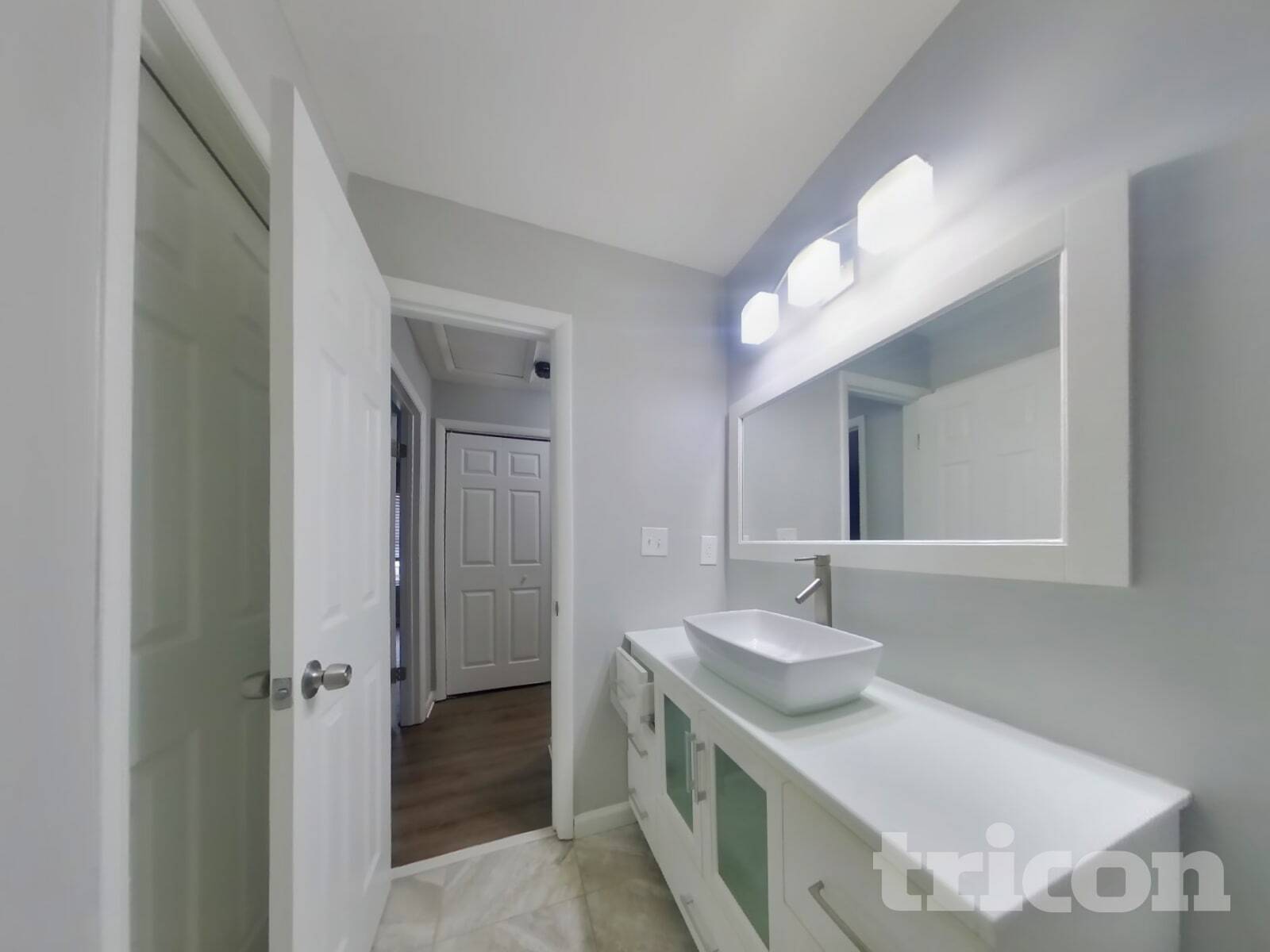 Building Photo - 1010 Allward Dr