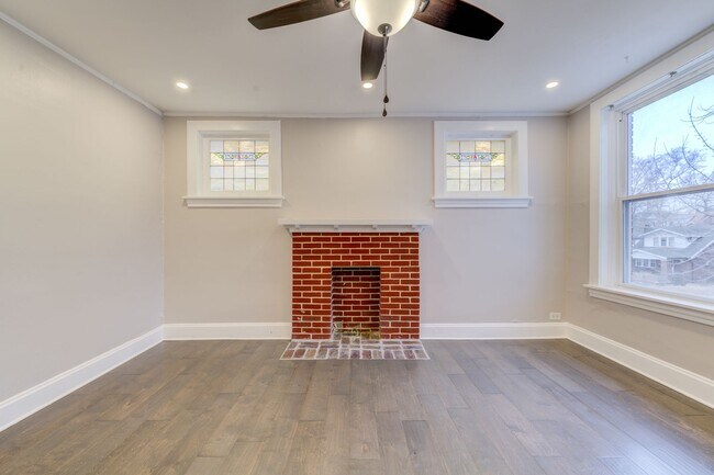 Building Photo - 1300 McCausland Ave