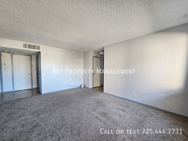 Building Photo - 3720 Snorkel Cir