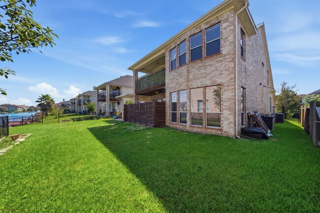 Building Photo - 14207 Hawkesbury Ct