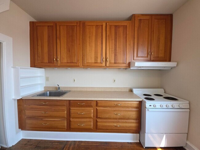 Building Photo - 6215 Ventnor Ave