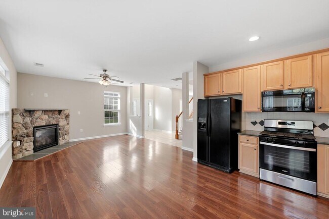 Building Photo - 300 Kintyre Ln