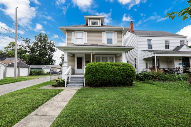 Building Photo - 418 Townsend Ave