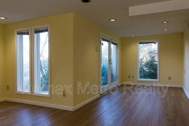 Building Photo - 6220 S Perry St