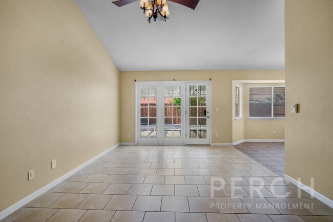 Building Photo - 1285 Granite Dr