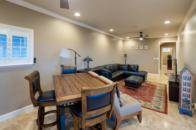 Building Photo - 1170 Kaumailuna Pl