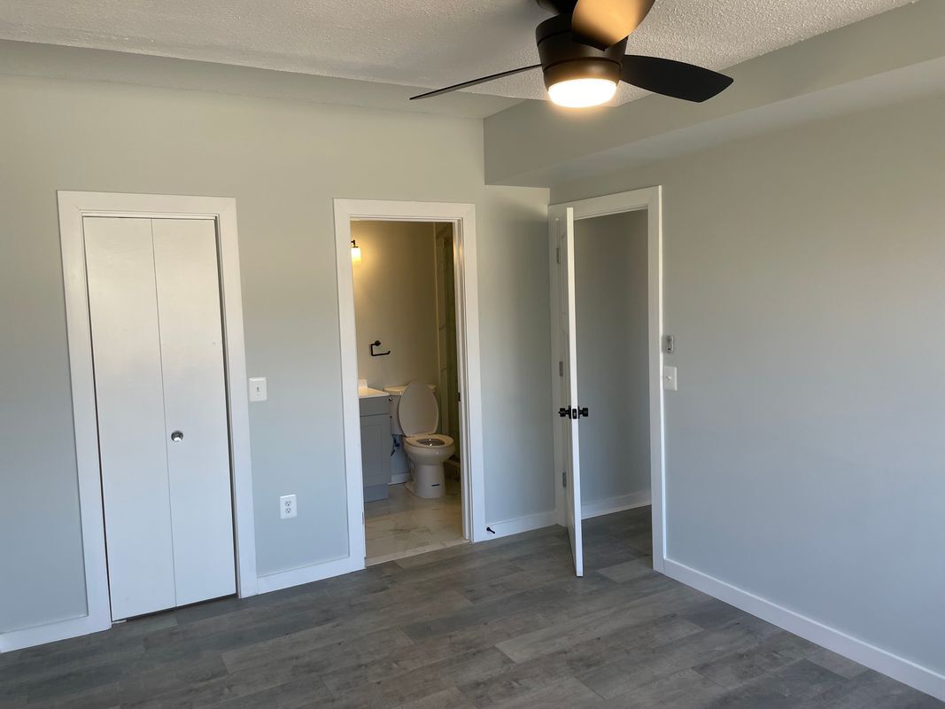 Building Photo - 2214 Deerfern Crescent