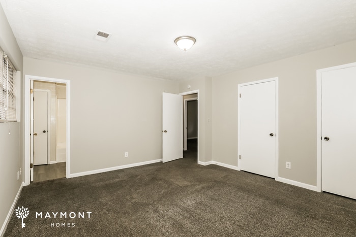 Building Photo - 9370 Woodloop Ct