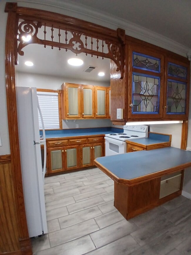 Building Photo - 141 N 5th St