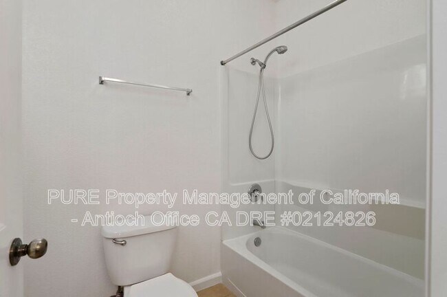 Building Photo - 2446 Mojave Dr