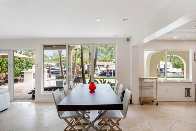 Building Photo - 12515 Palm Rd