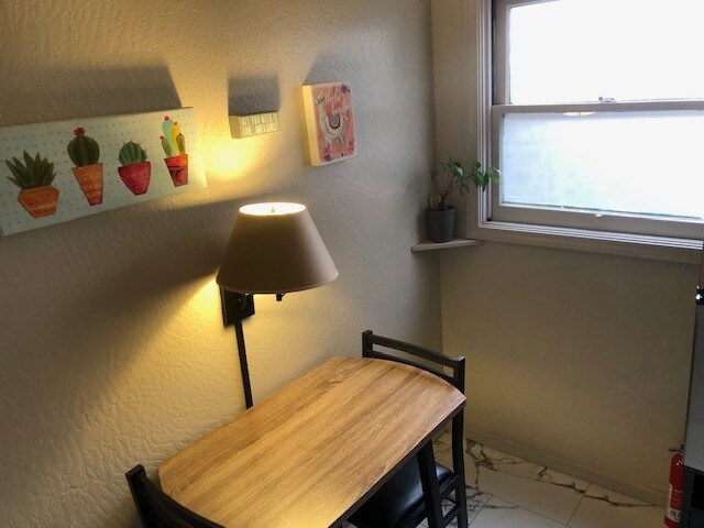 Breakfast/ study table. - 639 Oak Ave
