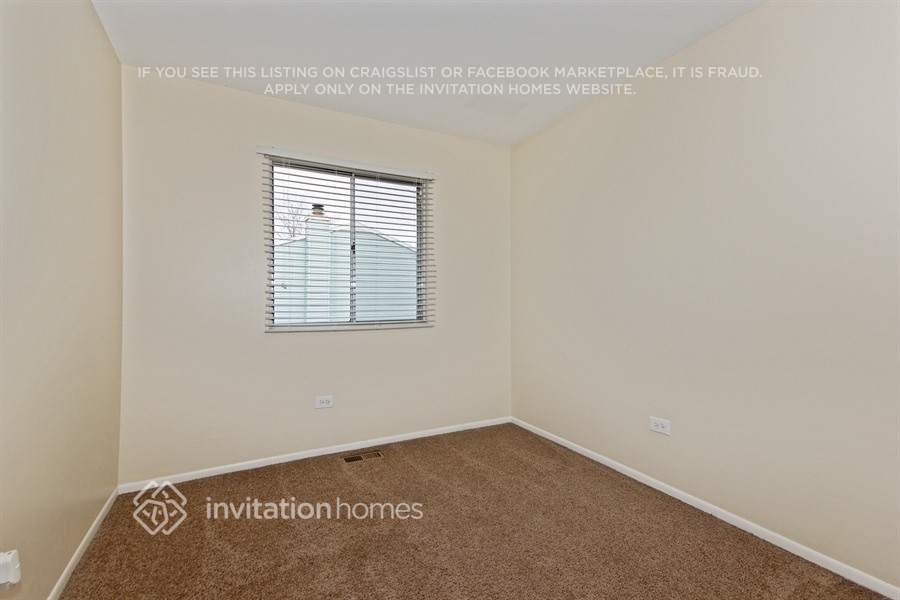 Building Photo - 953 Surrey Ct