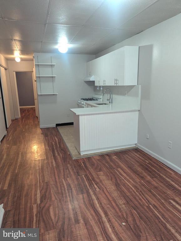 Building Photo - 813 W Porter St