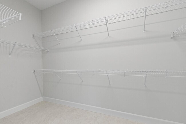 Building Photo - 5579 Liberty Ln