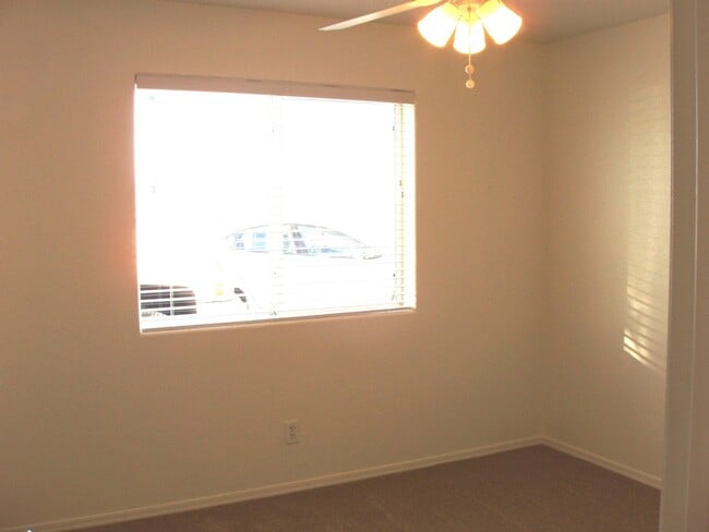 Building Photo - 2321 Palisades Dr
