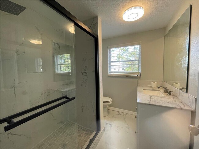 Building Photo - 1657 N Chickasaw Trail