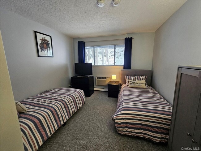 Building Photo - 3 Briarcliff Dr S