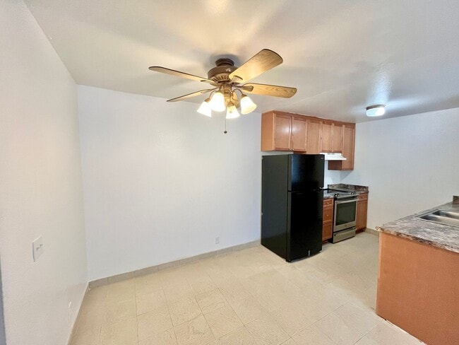 Building Photo - 2BD/2BTH with Central A/C, Private Patio, ...
