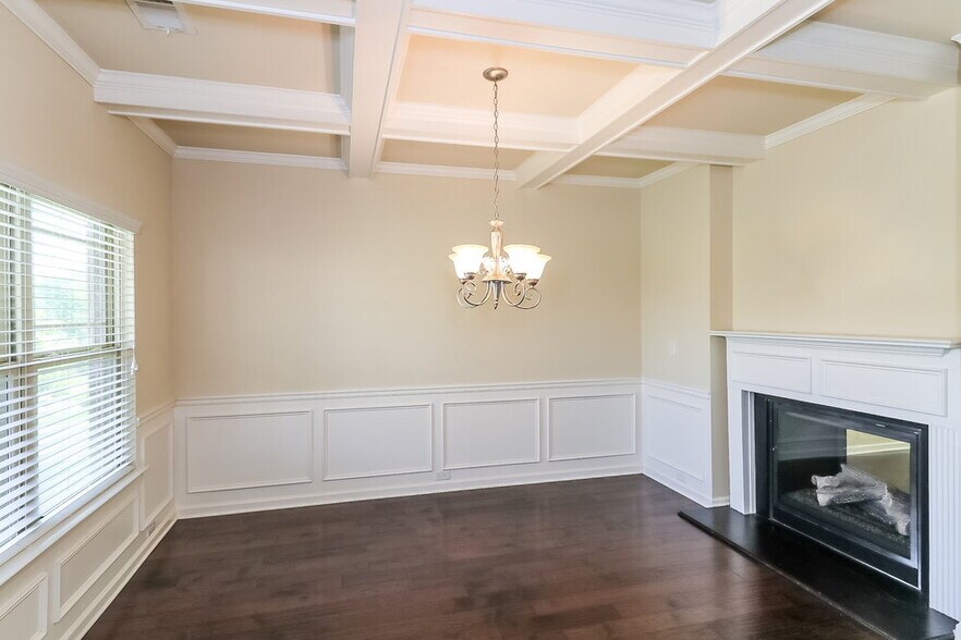 Building Photo - 4710 Cabrini Pl