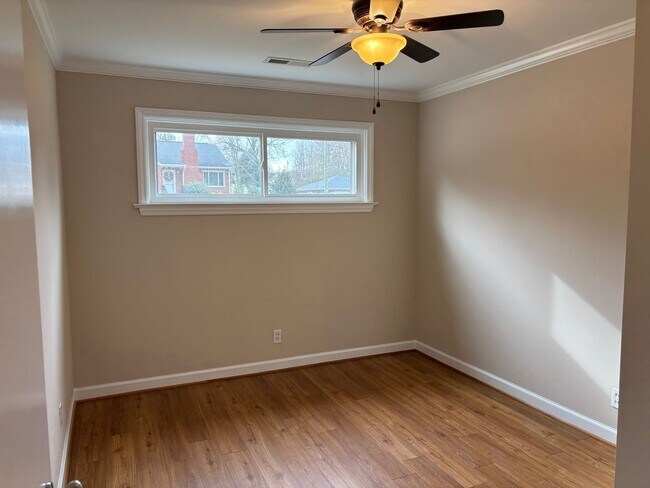 Building Photo - 4 bed, 2 bath brick home located in Asheboro