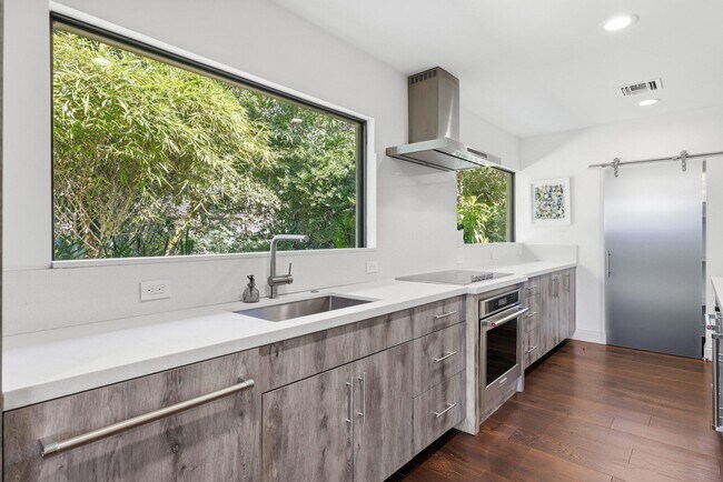 Building Photo - 2835 Polo Island Dr