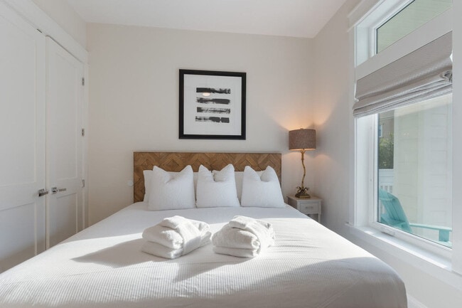 Building Photo - 26 Sea Walk Cir